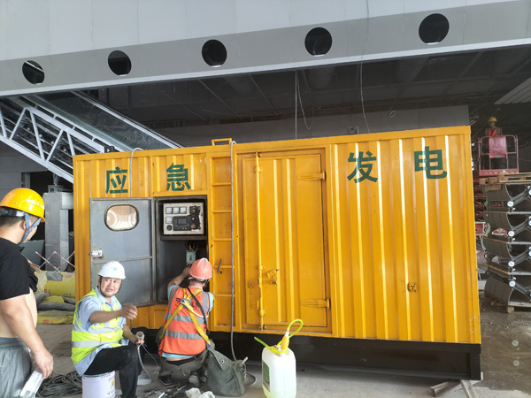 东平怎样判断空气滤清器是否需要更换？