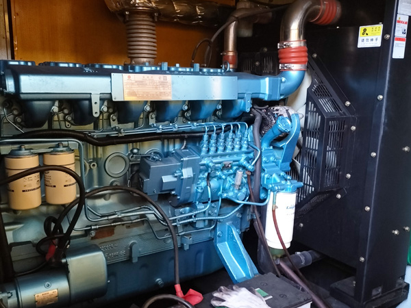 东平磷酸铁锂蓄电池的使用寿命与哪些因素有关？