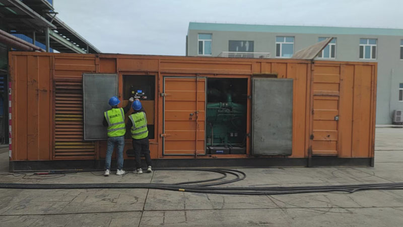 东平如何检查柴油发电机组的机油油位？